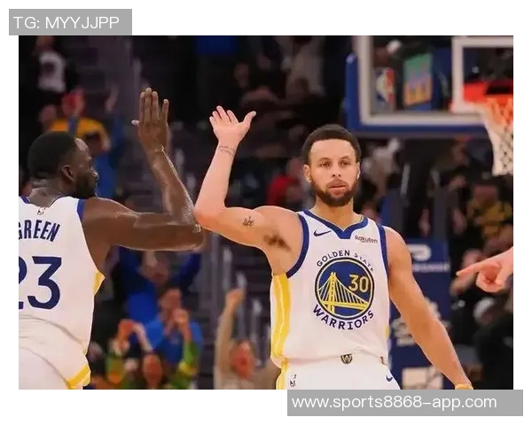 小阿德尔曼赞库里最后时刻三分绝技无人能及的精彩表现 小阿德尔曼赞库里最后时刻三分绝技无人能及的精彩表现